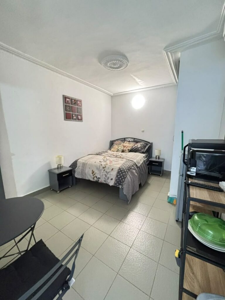 Studio meublé à louer – Cocody Angré Gestoci