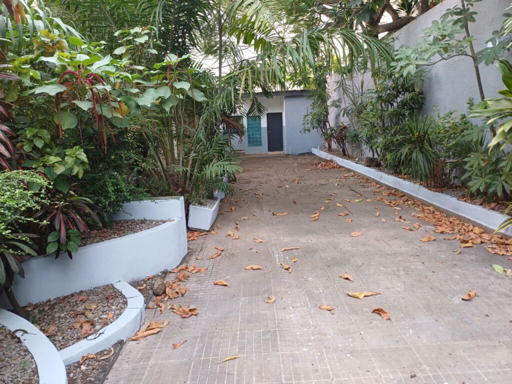 Villa de 4 pieces – Marcory – Zone 4