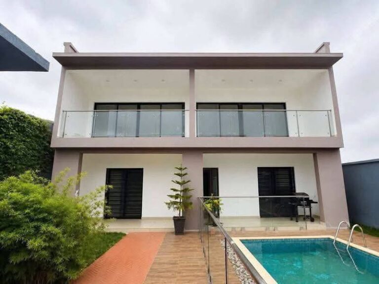 Maison 8P à louer – Grand Bassam
