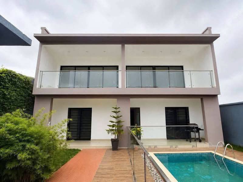 Maison 8P à louer – Grand Bassam