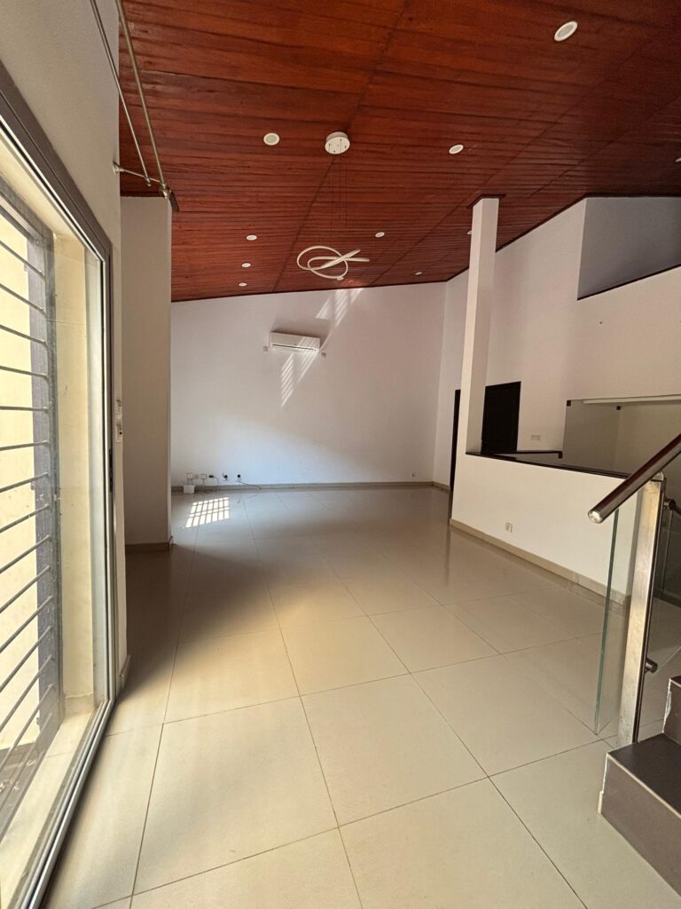 Maison 7P a louer – Grand Bassam