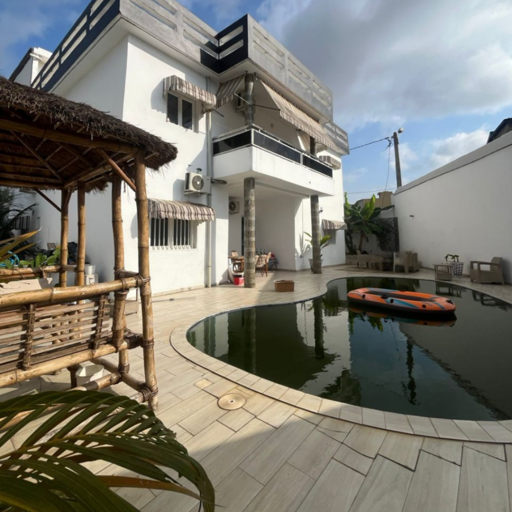Villa 12P à louer – Riviéra Faya