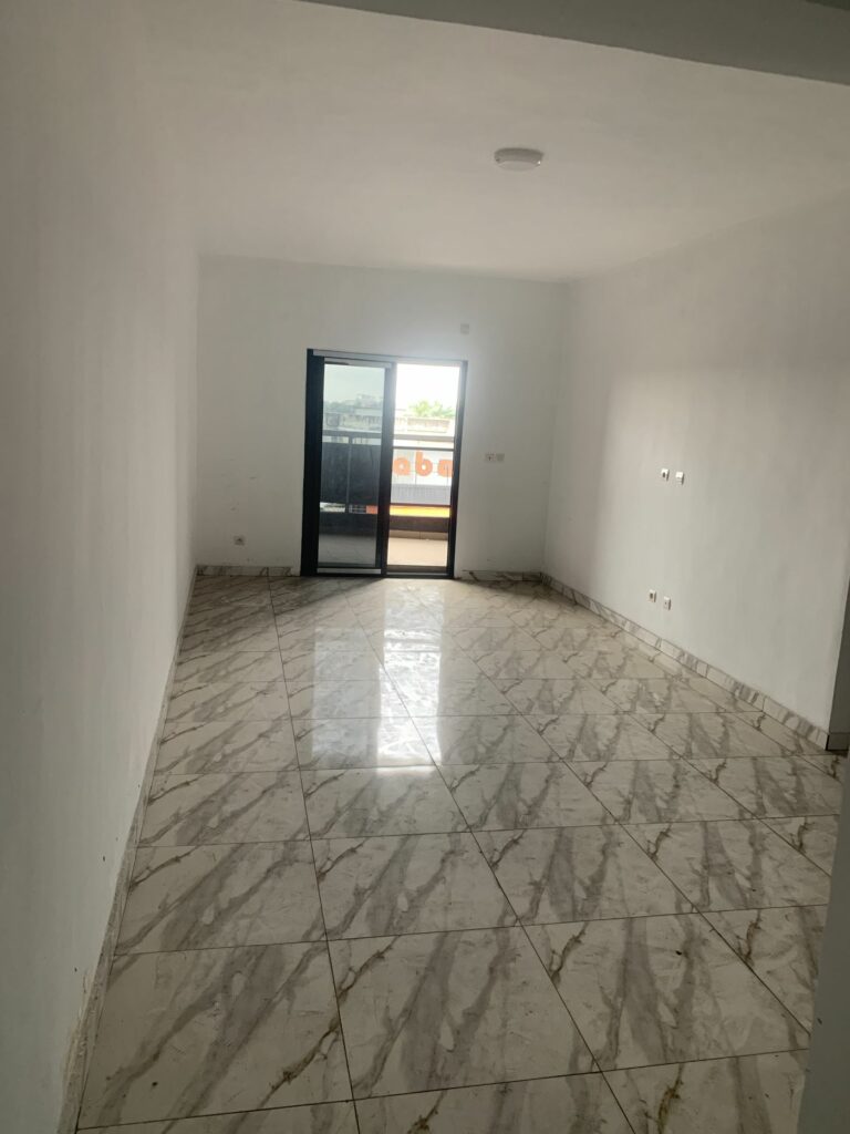 Appartement 3P à louer – Cocody Angré Petro Ivoire